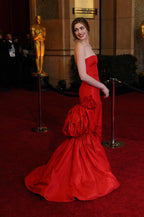 Anne Hathaway wearing Valentino F/W 2002 haute couture with the same rosettes and bustle effect as the Valentino Sposa S/S 2007 gown. Valentino archival wedding dress bridal gown